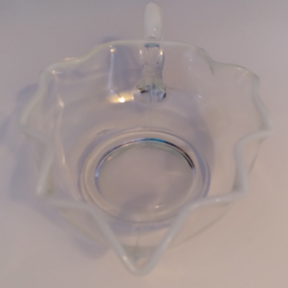 FENTON STYLE GLASS LEAF BOWL - Picture 3 of 4